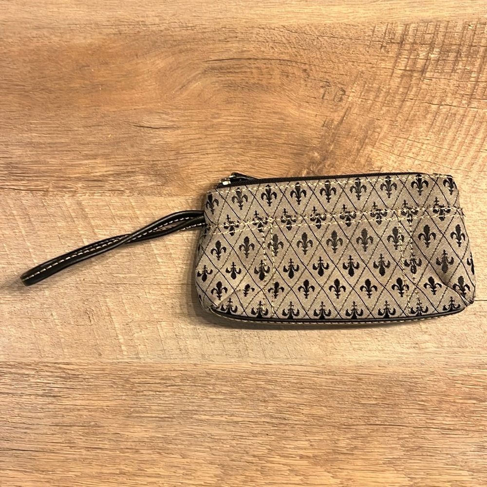 Liz Claiborne Wristlet